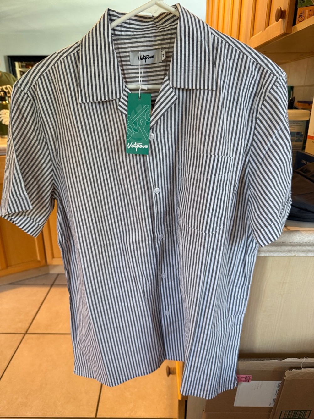 Men’s Short-Sleeve Striped Button-Up Shirt in Gray & White
